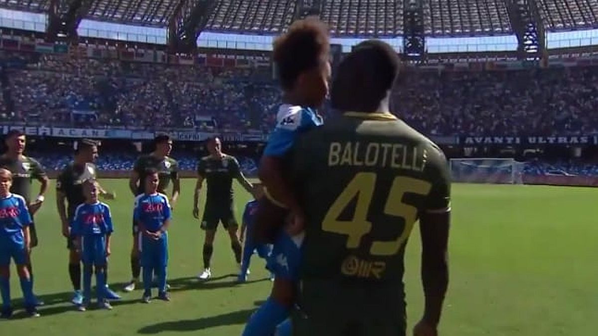 Balotelli prvi put u javnosti pokazao svoju kćerku 