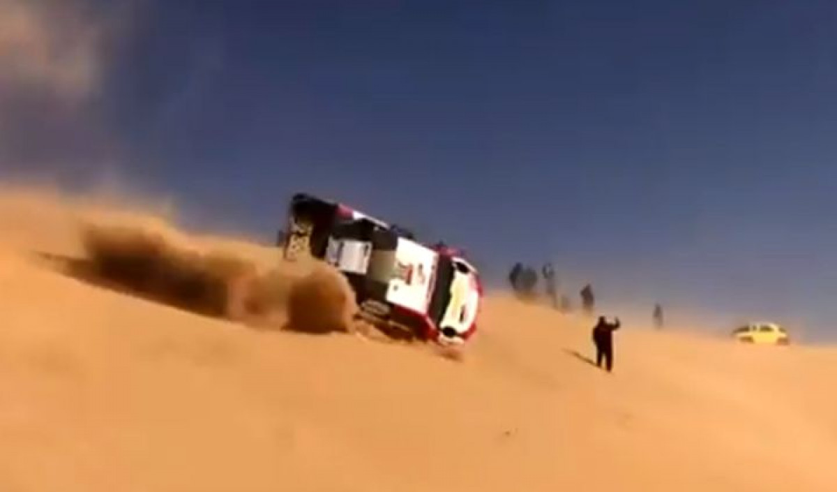 Fernando Alonso doživio nesreću na Dakar reliju, vozilo se prevrnulo nekoliko puta