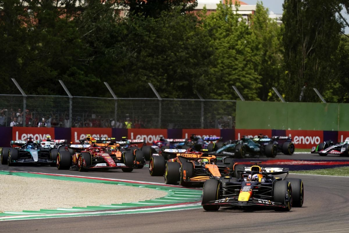 Max Verstappen pokazao ko je gazda u Imoli, Lando Norris oduševio, a Ferrari razočarao Max Verstappen pokazao ko je gazda u Imoli, Lando Norris oduševio, a Ferrari razočarao