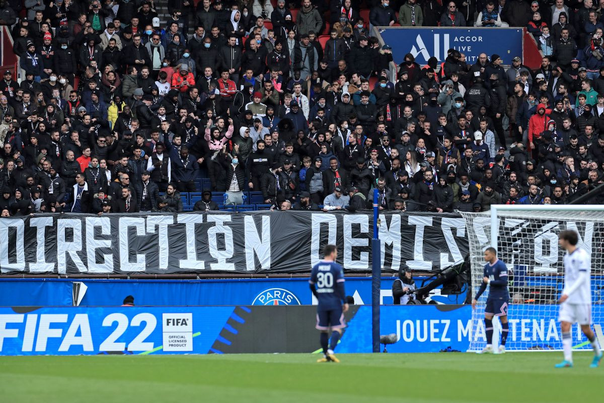 Zemljotres u PSG-: Mbappe i Di Maria nisu jedini, još dvije velike zvijede odlučile otići Zemljotres u PSG-: Mbappe i Di Maria nisu jedini, još dvije velike zvijede odlučile otići