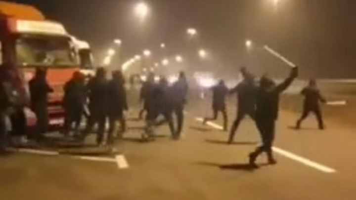 Šokantne snimke tuče između BBB-a i Torcide na autoputu: "Ubij! Ubij! Nije dosta!"
