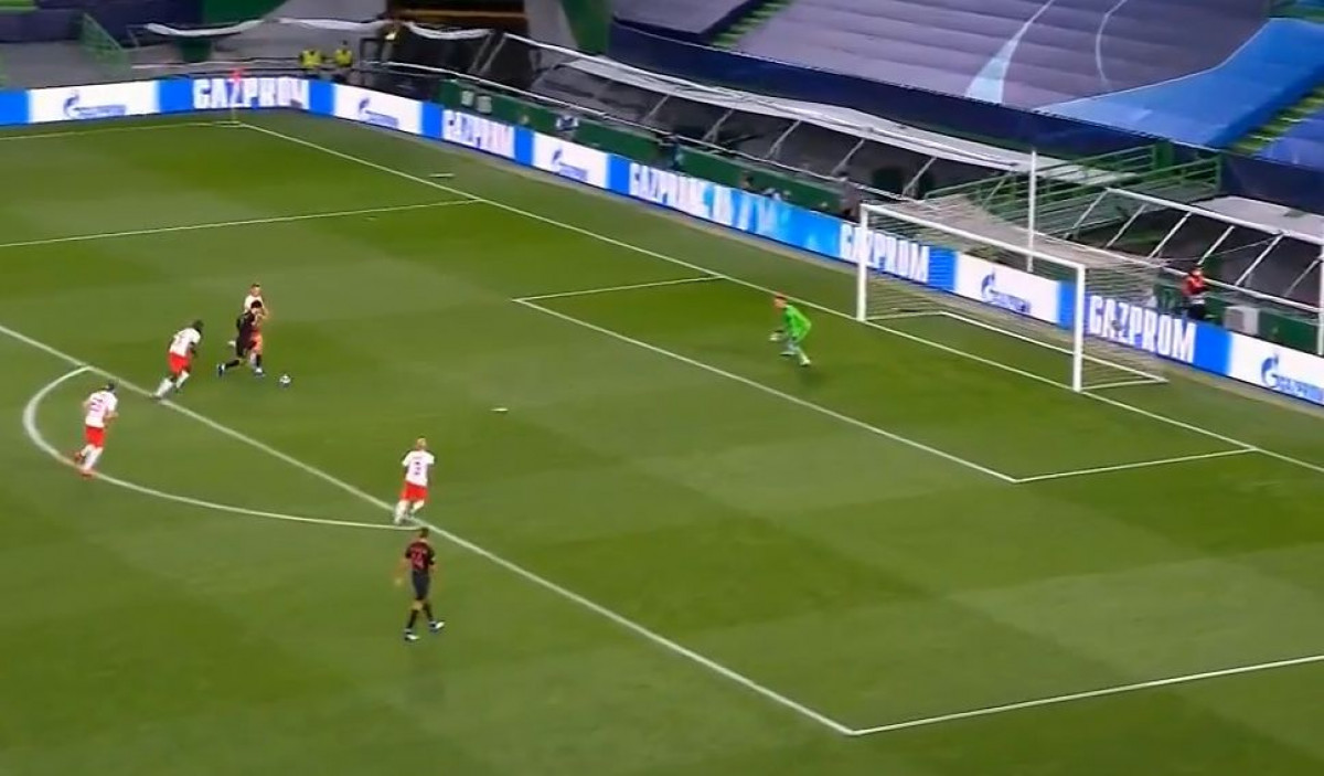 Joao Felix sjajnim prodorom izborio penal, pa s bijele tačke pogodio za 1:1 Joao Felix sjajnim prodorom izborio penal, pa s bijele tačke pogodio za 1:1