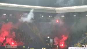 Lešinari stigli na Grbavicu, pa ih malo zatim policija izbacila sa stadiona