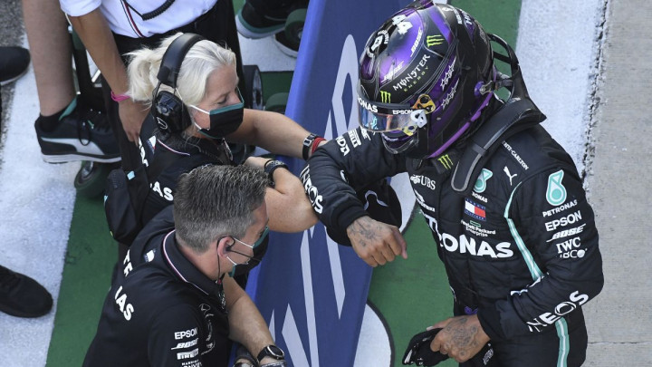 Brutalni Hamilton stigao do 96. pol pozicije!