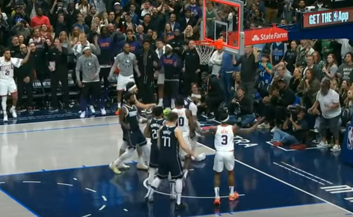 Nurkić u posljednjoj sekundi pogodio za trijumf Sunsa, Dončićeva reakcija rekla više od riječi Nurkić u posljednjoj sekundi pogodio za trijumf Sunsa, Dončićeva reakcija rekla više od riječi