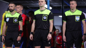 Antonio Tomić sudi utakmicu između Sarajeva i Borca!
