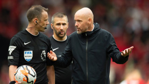 Ten Hag stao pred kameru Skyja i nabrojao tri velike sudijske greške koje su bile u korist Arsenala