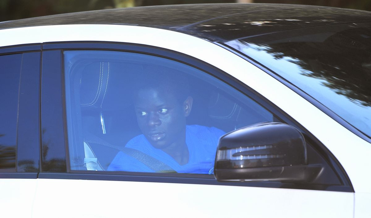 N'Golo Kante tokom pauze promijenio imidž, navijači Chelseaja ostali u čudu N'Golo Kante tokom pauze promijenio imidž, navijači Chelseaja ostali u čudu