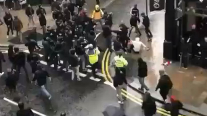 Žestok obračun navijača Liverpoola i Rome