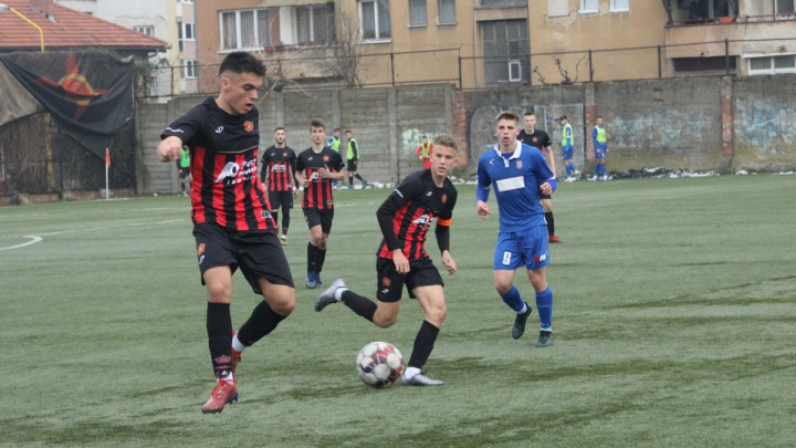 Neočekivani lider u juniorskoj Premijer ligi