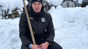 Ni njega nije moglo zaobići - Amar Dedić se prihvatio lopate i čistio snijeg na Vlašiću