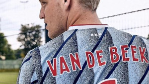 Van de Beek objavio fotografije u novom dresu, čini se da je poznato gdje će igrati sljedeće sezone