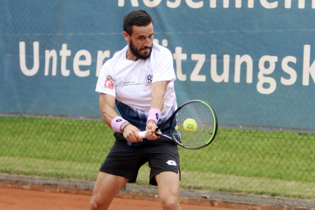 Džumhur se mučio u prvom setu, pa u drugom pregazio protivnika Džumhur se mučio u prvom setu, pa u drugom pregazio protivnika