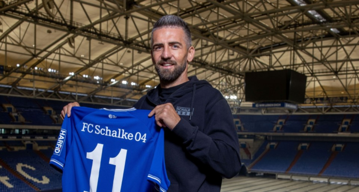 Vedad Ibišević novi igrač Schalkea!