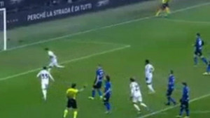Ronaldo "zakucao" loptu u mrežu Intera