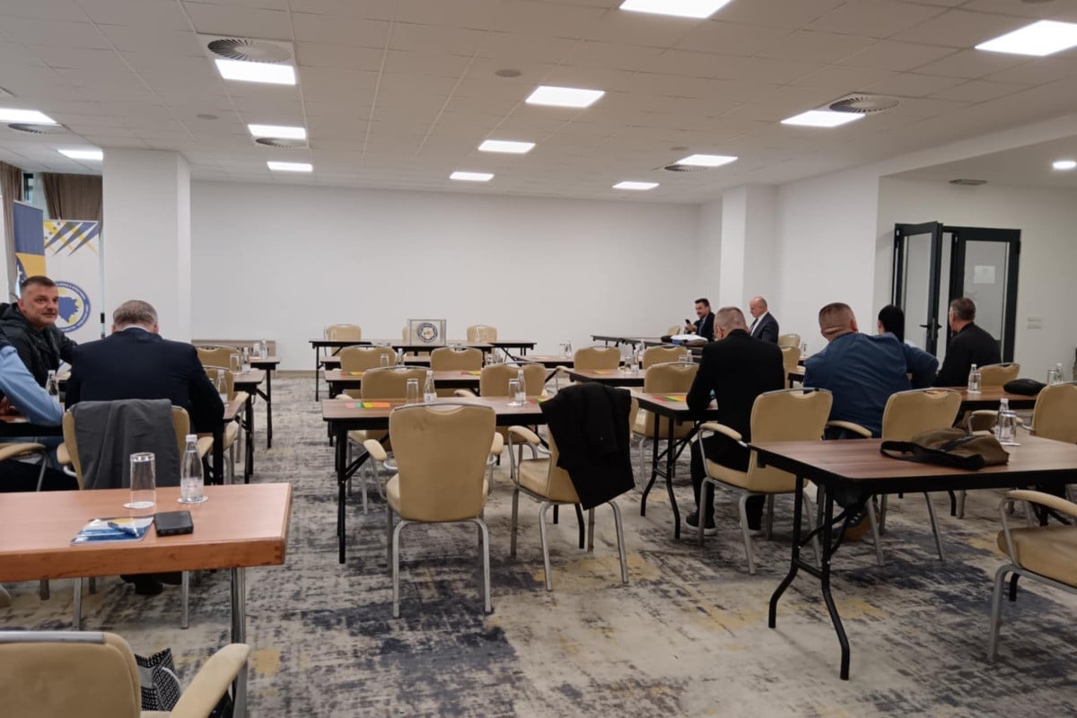 Očekivano, bez kvoruma: Na Skupštini FS Kantona Sarajevo samo 10 od 27 delegata! 