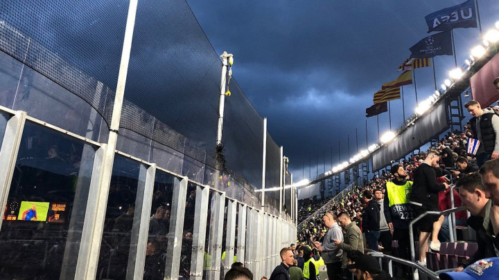 Navijači Uniteda razočarani uslovima na Nou Campu: Platili smo 120 eura...
