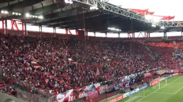Imalo se šta vidjeti na tribinama Karaiskakisa pred večerašnji meč