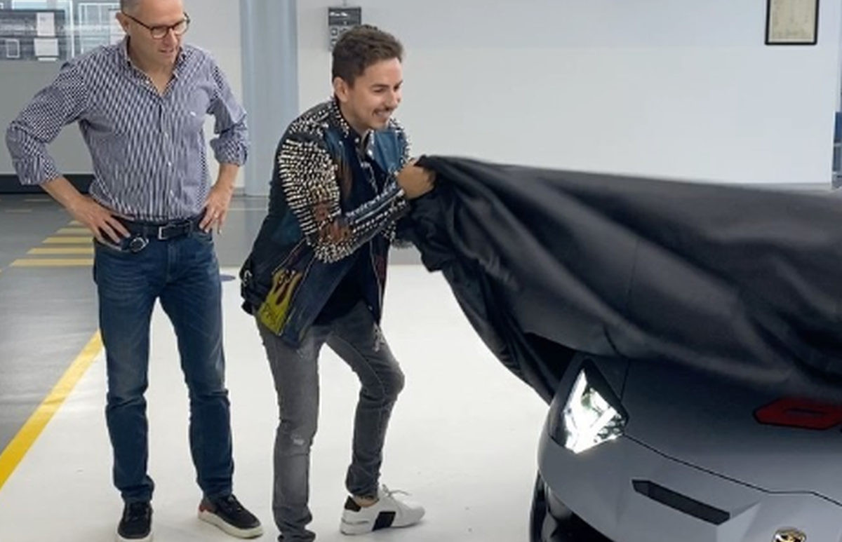 Španac dobio ekskluzivni Lamborghini i odmah se pohvalio njime