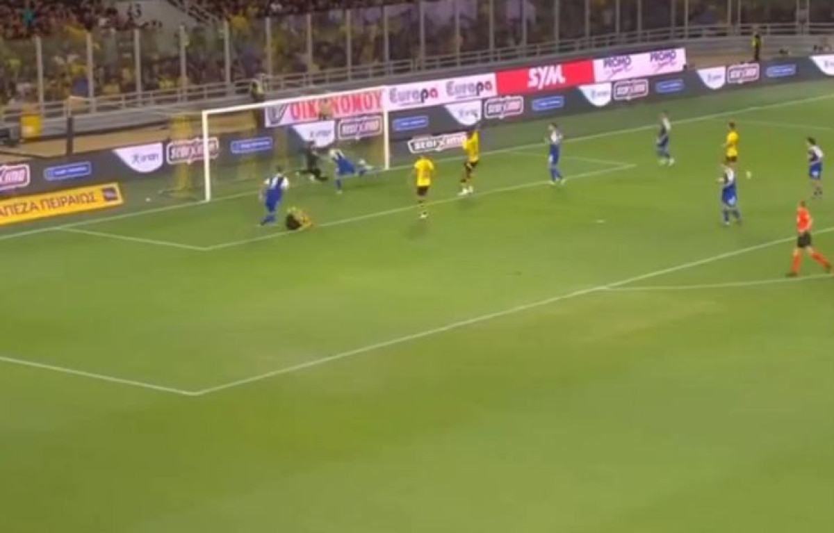 Dinamo niko ne smije da otpiše: Muk na stadionu AEK-a u zadnjim sekundama prvog dijela!