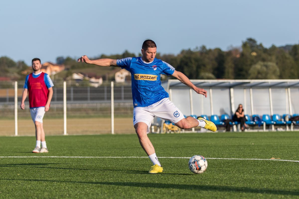 Mozzart uz fudbalske i futsal klubove širom zemlje