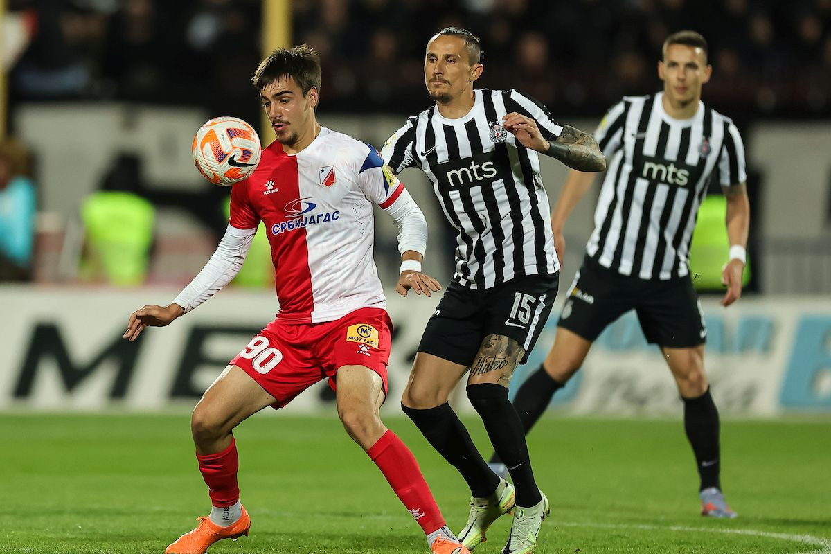 Crvena zvezda ne da najvećem rivalu da dođe do daha: Čuli su da Partizan želi napadača i onda...
