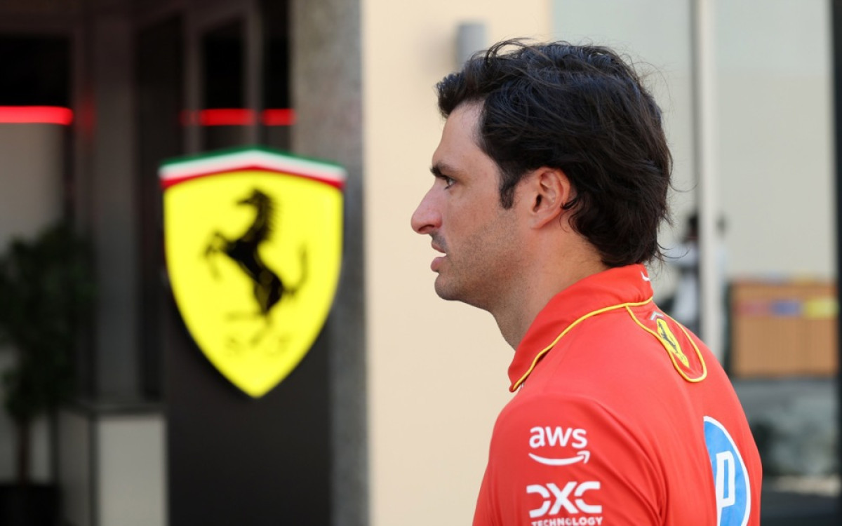 Carlos Sainz otkrio šta mu je prolazilo kroz glavu nakon što je Ferrari potpisao Hamiltona Carlos Sainz otkrio šta mu je prolazilo kroz glavu nakon što je Ferrari potpisao Hamiltona