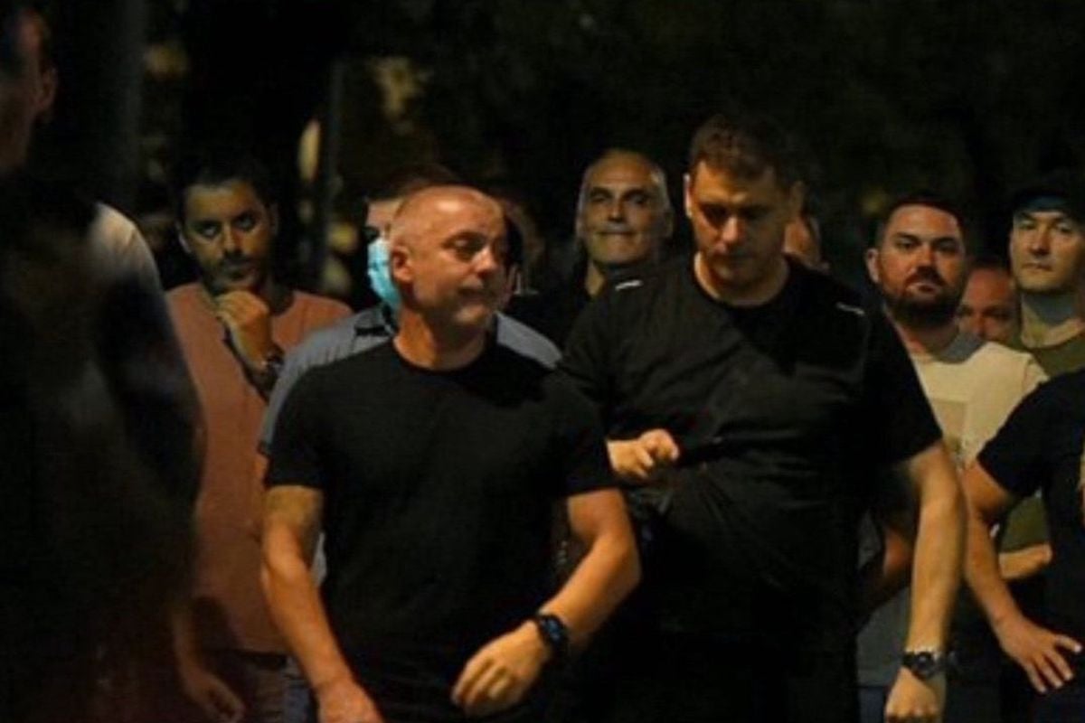 Od Arkana do Vučića - Fudbalskoj zvijezdi Srbi nikad neće oprostiti scene sa ulica Beograda Od Arkana do Vučića - Fudbalskoj zvijezdi Srbi nikad neće oprostiti scene sa ulica Beograda