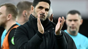 Mikel Arteta poslao direktnu i brutalnu poruku Slotu i Liverpoolu o tituli u Premiershipu!