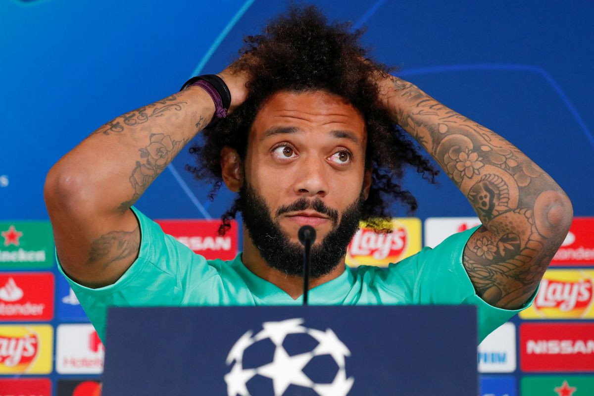 "Već sam potpisao za Juventus jer kažu da ne mogu živjeti bez Cristiana Ronalda" "Već sam potpisao za Juventus jer kažu da ne mogu živjeti bez Cristiana Ronalda"
