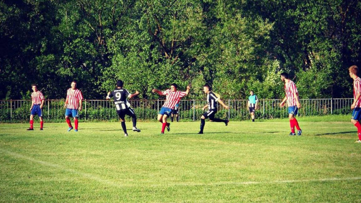 Jedan dio stadiona u BiH, drugi u Hrvatskoj, po loptu s pasošem