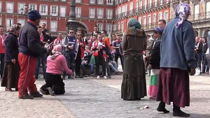 Pravda je spora, ali dostižna: Kažnjeni navijači PSV-a koji su ponižavali Romkinje u Madridu
