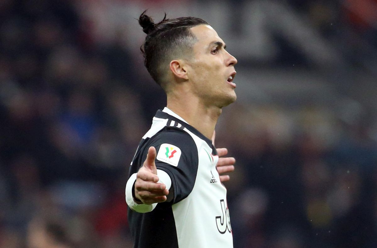 Ronaldo uzburkao strasti u Portugalu, vlasti poručuju da nema nikakvih posebnih odobrenja Ronaldo uzburkao strasti u Portugalu, vlasti poručuju da nema nikakvih posebnih odobrenja