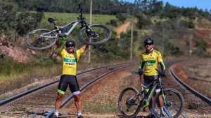 Nekada je bio prvi napadač velikog Brazila, a sada na potpis ide pedalajući 600 km