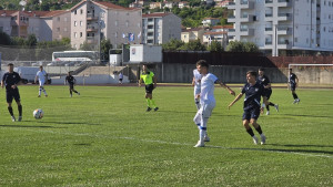 Velika vrućina, ali i velika borba, te na kraju remi Posušja i Željezničara