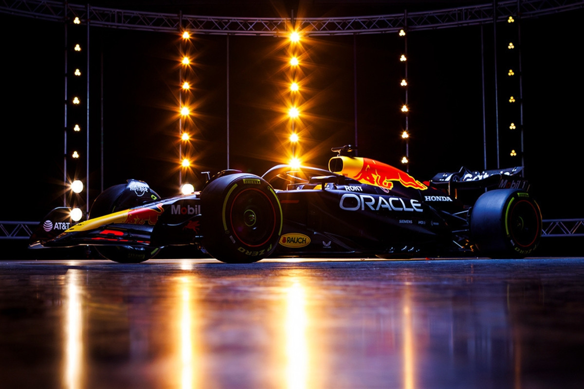 RB21 predstavljen: Red Bull posljednji otkrio bolid za 2025. godinu!