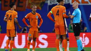 Virgil van Dijk "uništio" sudije iz Engleske žestokom izjavom zbog poništenog gola protiv Francuske