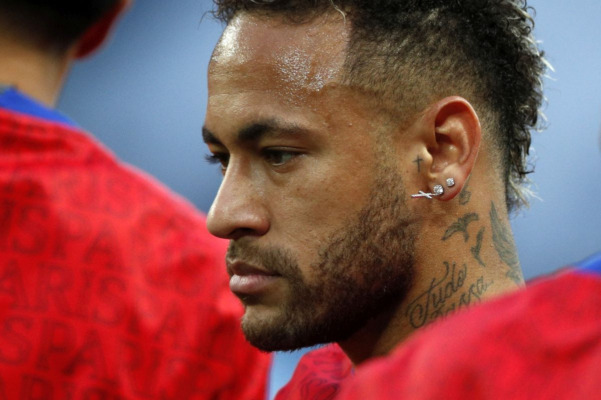 Slavni pjevač i navijač Cityja brutalno vrijeđao Brazilca: Neymar je mala p***a