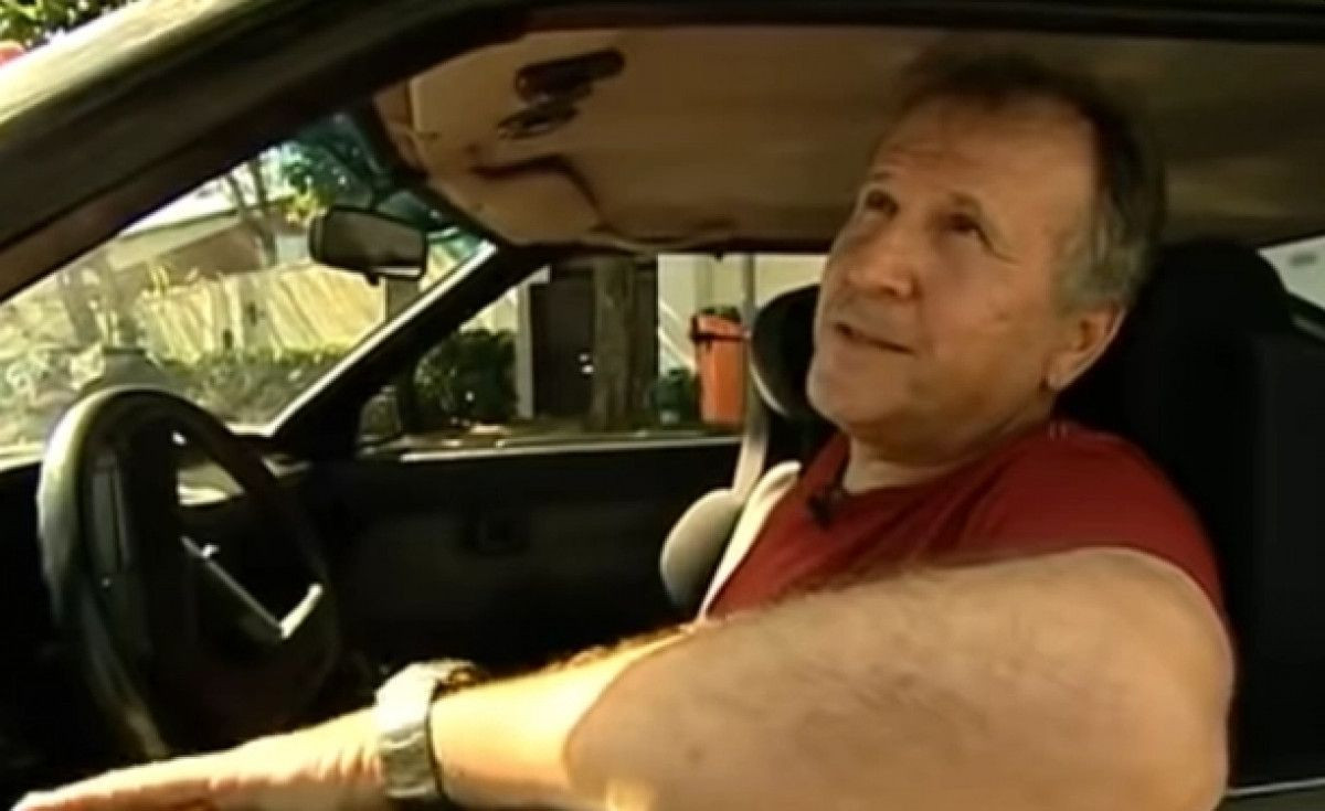 Filmska pljačka u Parizu dok je Zico bio u taksiju, sve se desilo u 10 sekundi, šteta 500.000 eura Filmska pljačka u Parizu dok je Zico bio u taksiju, sve se desilo u 10 sekundi, šteta 500.000 eura