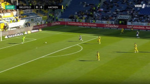 Utakmica je tek bila počela, a golman je napravio grešku stoljeća