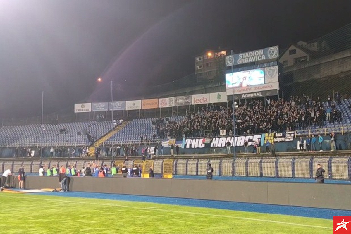 Manijaci nagradili svoje ljubimce nakon sjajne igre i pobjede Manijaci nagradili svoje ljubimce nakon sjajne igre i pobjede