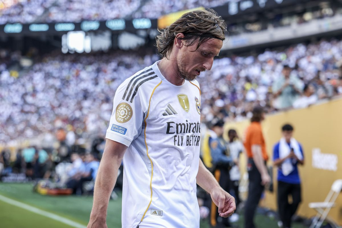 Leao nije htio dati svoju "desetku": Poznato je koji broj će Modrić "zadužiti" u Milanu Leao nije htio dati svoju "desetku": Poznato je koji broj će Modrić "zadužiti" u Milanu