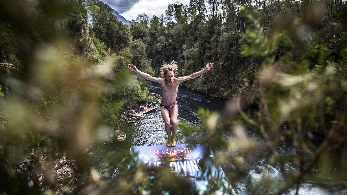 Cliff diving karavan polazi iz Teksasa, u septembru stiže na Stari most Cliff diving karavan polazi iz Teksasa, u septembru stiže na Stari most