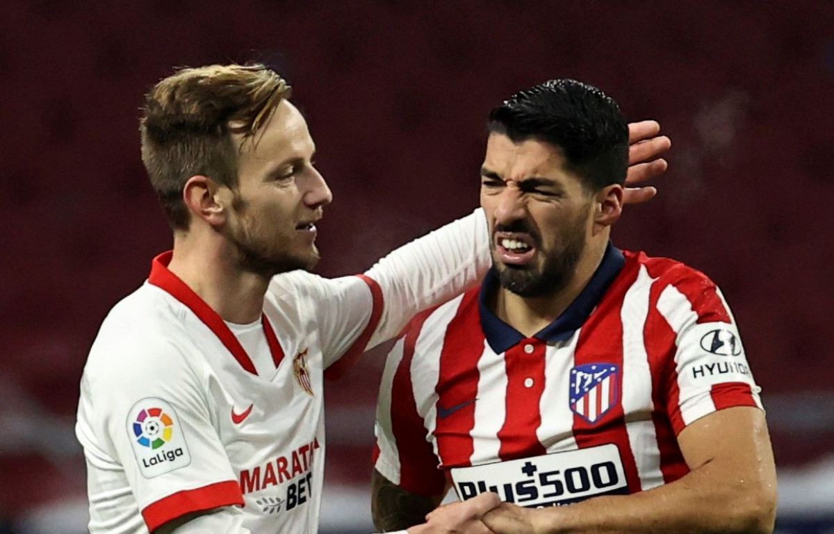 Suarez konačno objasnio zašto je otišao u Atletico Madrid: "Taj transfer sam dogovorio ja, ne klub" Suarez konačno objasnio zašto je otišao u Atletico Madrid: "Taj transfer sam dogovorio ja, ne klub"
