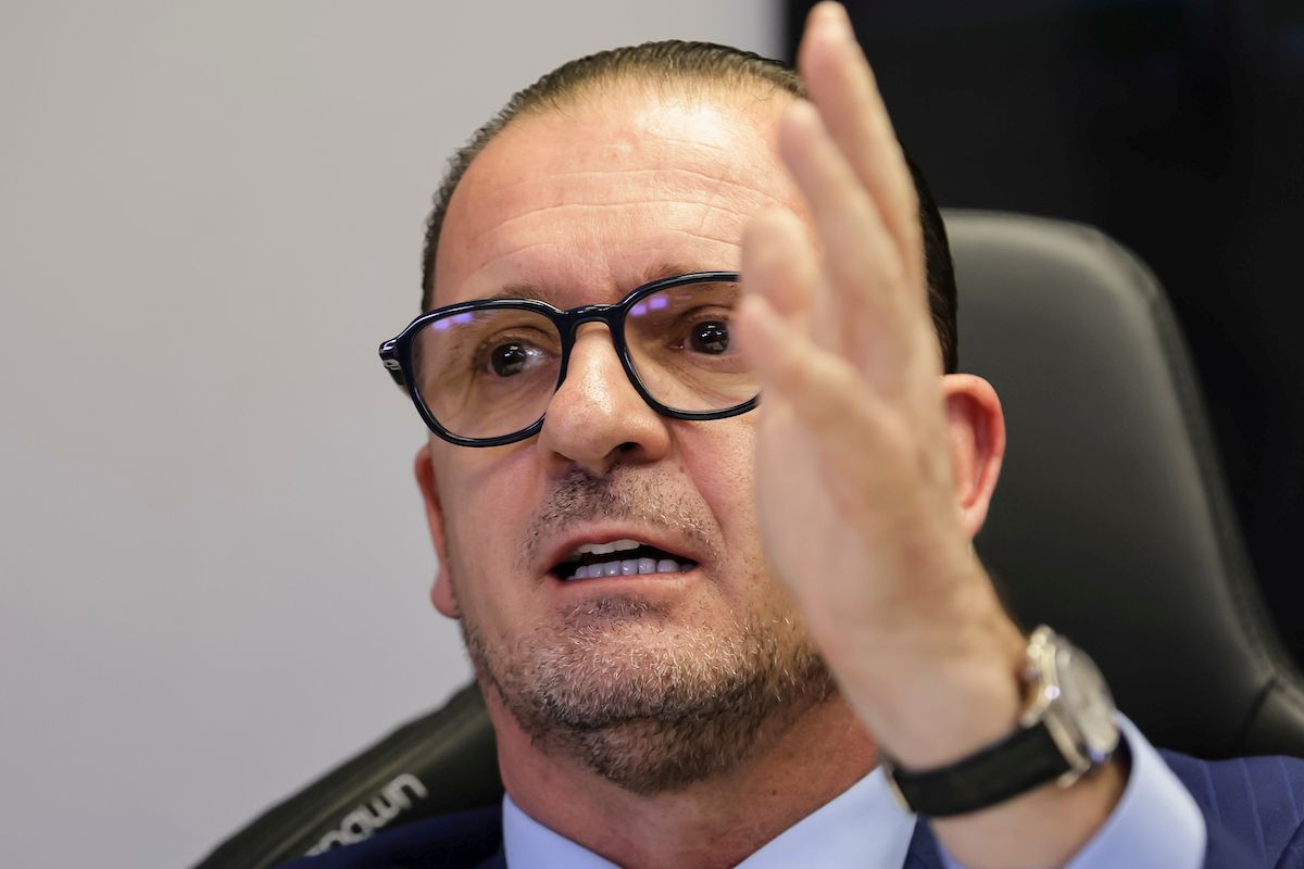 Predrag Mijatović sjeo s 'najvećim neprijateljem', objasnio je zašto: "Pravimo neke..." Predrag Mijatović sjeo s 'najvećim neprijateljem', objasnio je zašto: "Pravimo neke..."