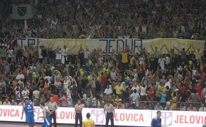 Fukare bojkotuju utakmicu BiH - Rusija