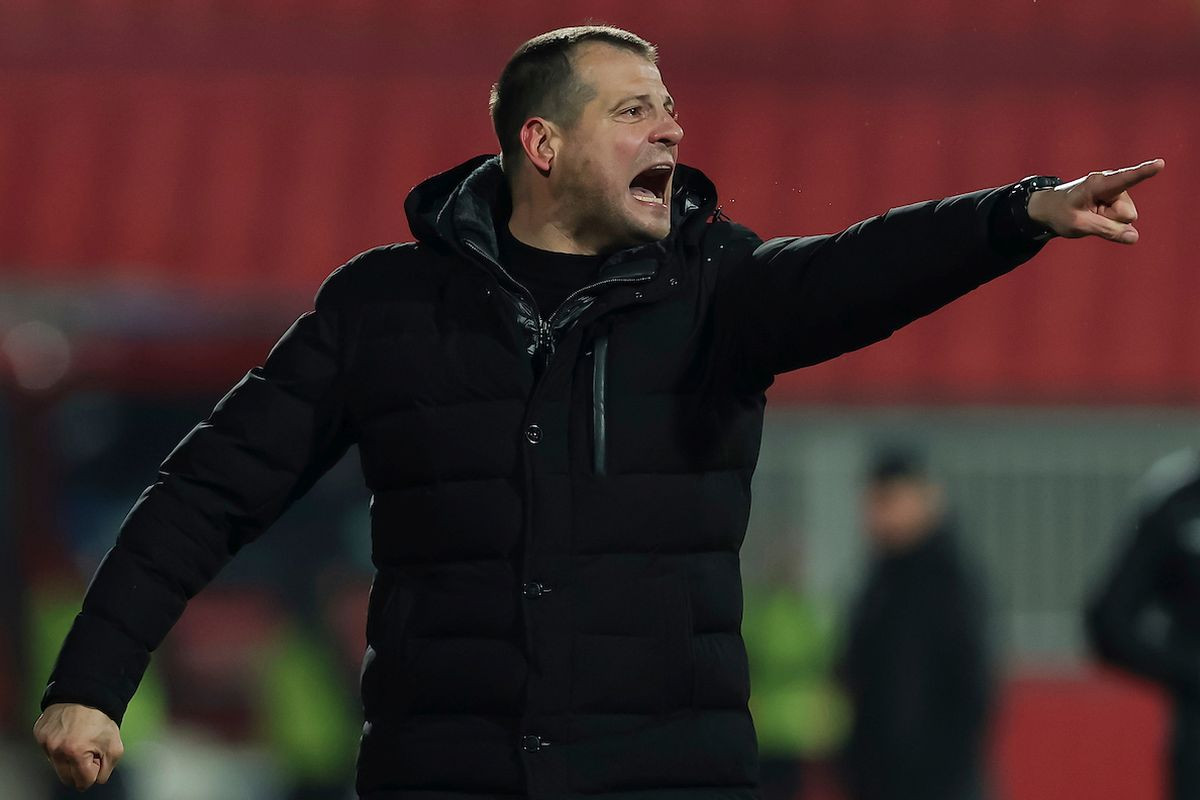 Lalatović u svom stilu: Samo nek puste poruku, kupim svoje ikone iz kancelarije i odlazim! Lalatović u svom stilu: Samo nek puste poruku, kupim svoje ikone iz kancelarije i odlazim!