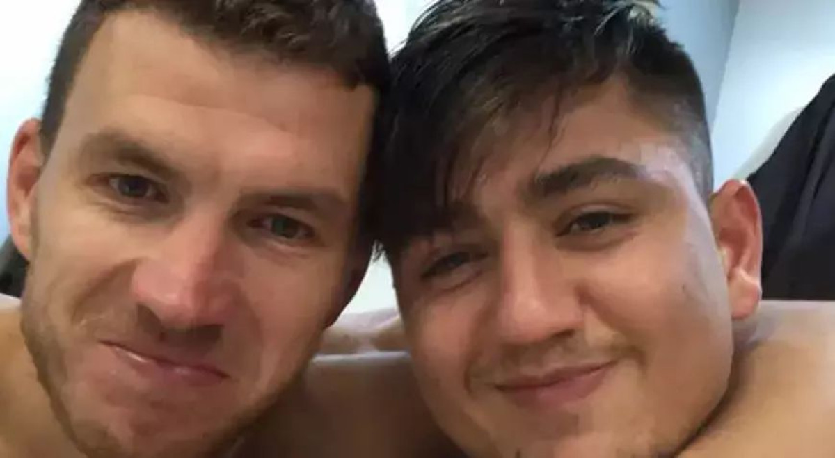 Navijači Galatasarayja ismijavali koreografijom Džeku i društvo, pa Dijamant odlučio da odgovori! Navijači Galatasarayja ismijavali koreografijom Džeku i društvo, pa Dijamant odlučio da odgovori!