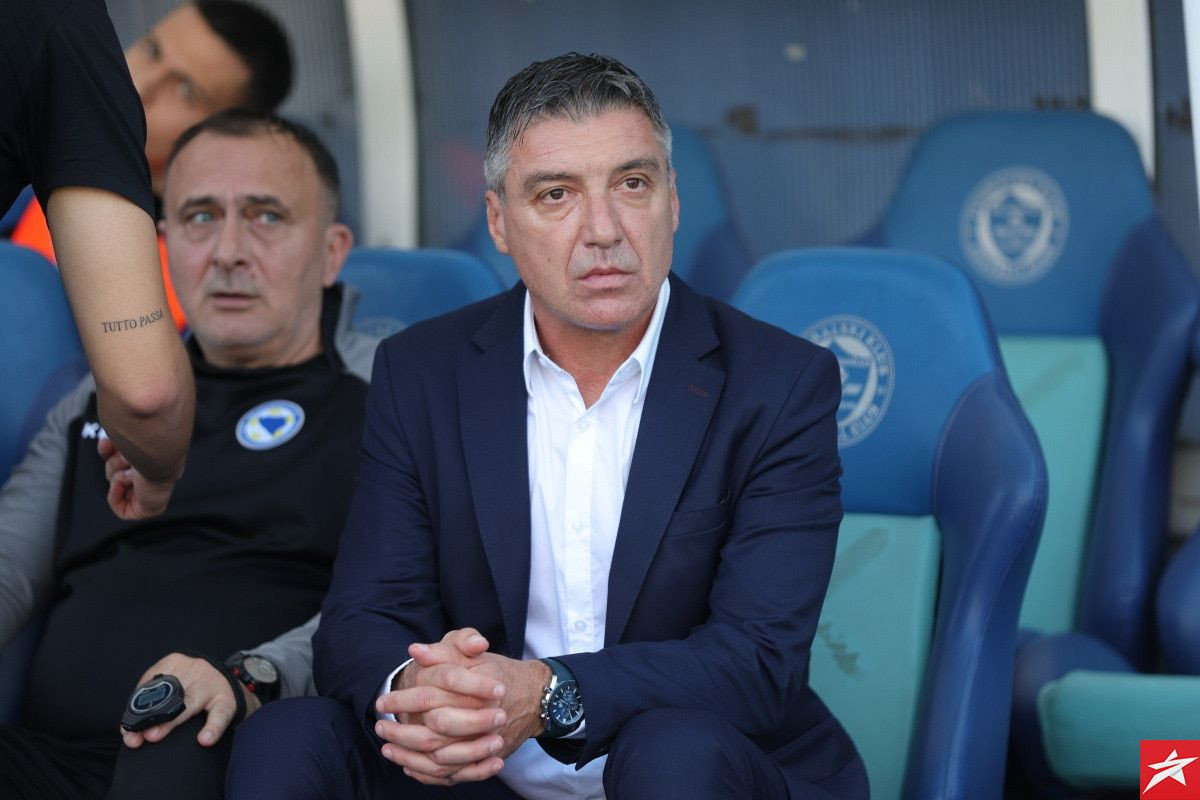 Marinović objavio spisak igrača za prijateljske utakmice sa Srbijom i Crnom Gorom Marinović objavio spisak igrača za prijateljske utakmice sa Srbijom i Crnom Gorom