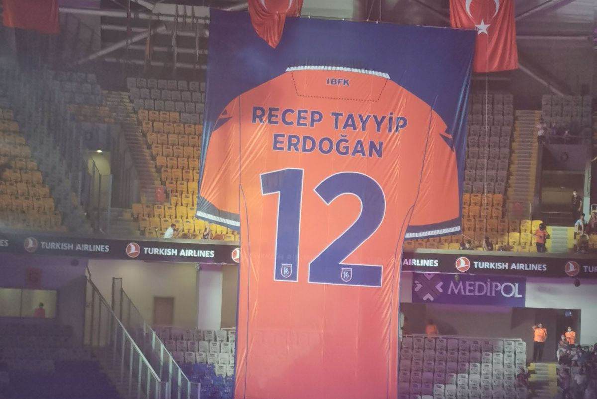 Basaksehir penzionisao broj 12 jer ga je Erdogan prije šest godina nosio na dresu
